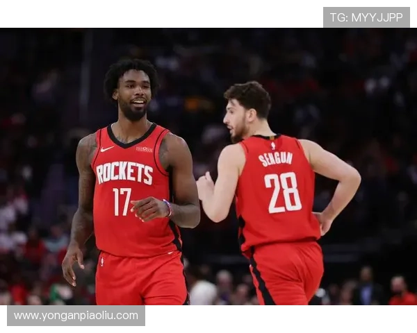 阿门轰下28分10板7助率火箭险胜灰熊全队齐心稳住胜局再显威